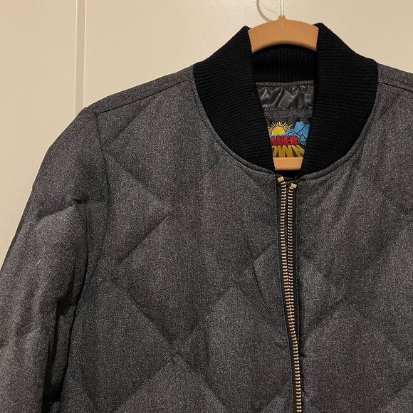 NWOT Eddie Bauer Charcoal Quilted Down Fabric Bomber Jacket - Picture 13 of 14